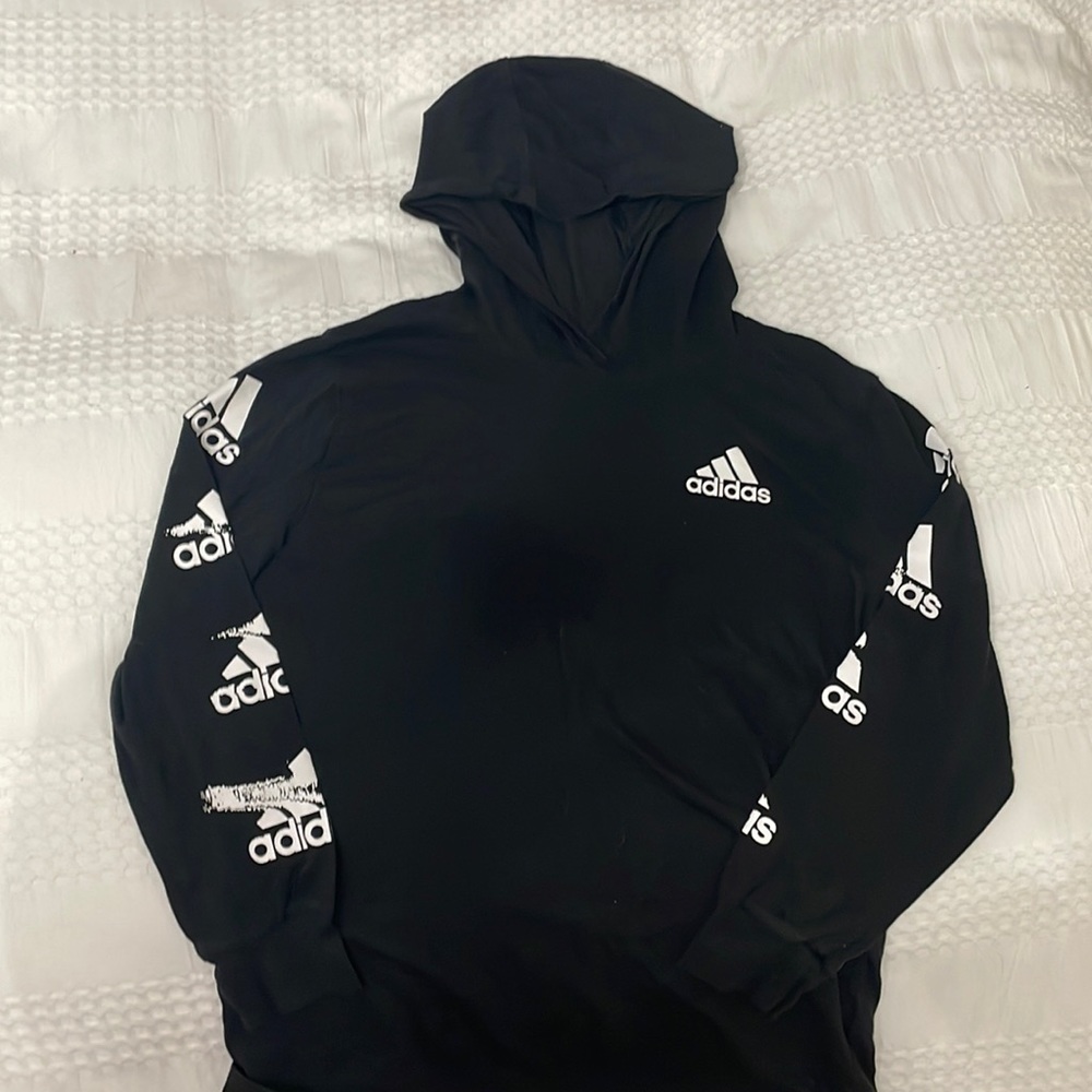 Like New Boys Adidas Long Sleeve Hoodie Tee in Size Small